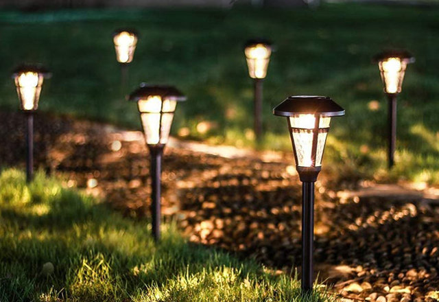 Top Solar-Powered Pathway Lights